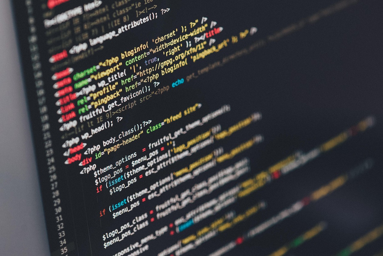 プログラマーとして在宅で働くための未経験者向けのステップは？