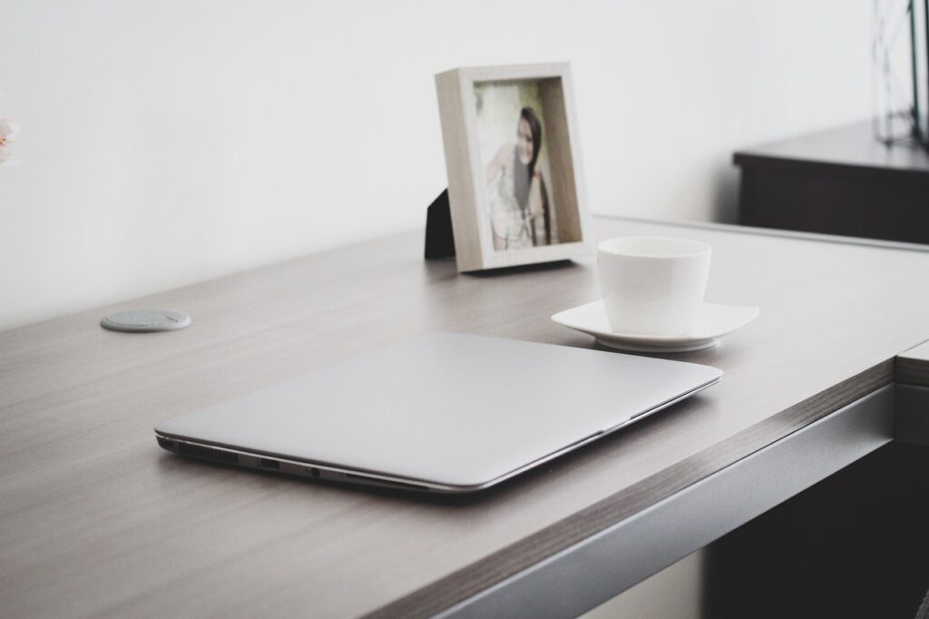 在宅勤務で夫婦が感じるストレスを解消する方法は？