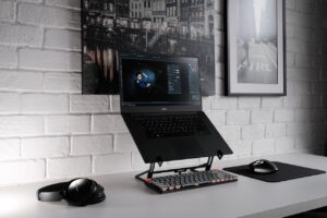 リモートワークで動画編集の正社員に転職できるか？